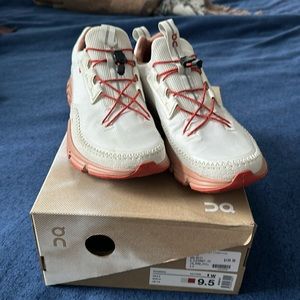 OnCloud women’s 9.5 Cloudaway Ice/Rose